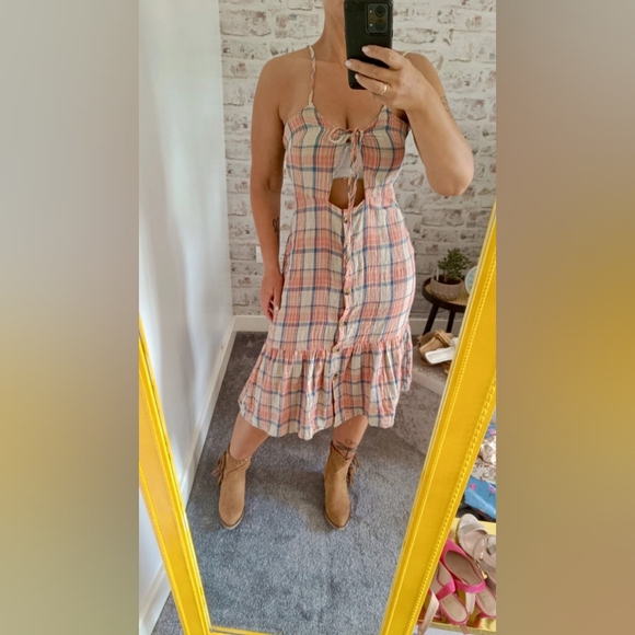Plaid Sleeveless Dress - Picture 1 of 4